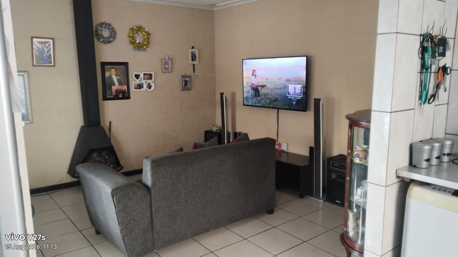 2 Bedroom Property for Sale in Bernadino Heights Western Cape